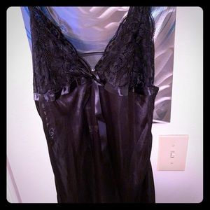 🎁3/$15🎁 🖤Sexy Black & Lace Gown With Thong🖤